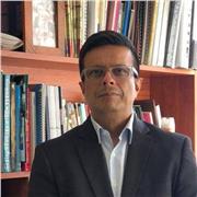 Profesor de Finanzas, emprendimiento y negocios